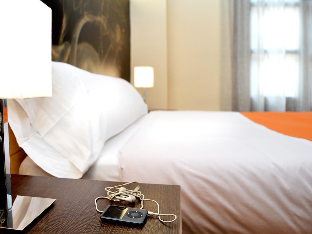 Hostal Bajo La Muralla Zamora Kamer foto